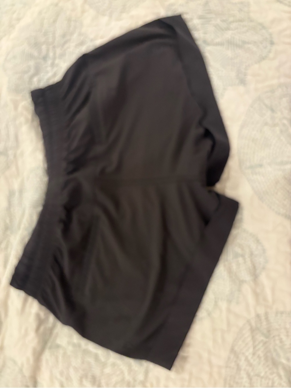 lululemon black spring breakaway Shorts